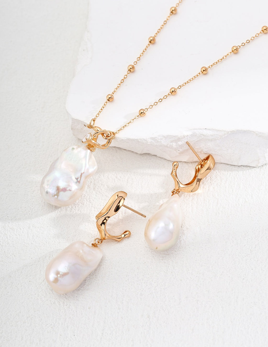 Natural Baroque Pearl Necklace