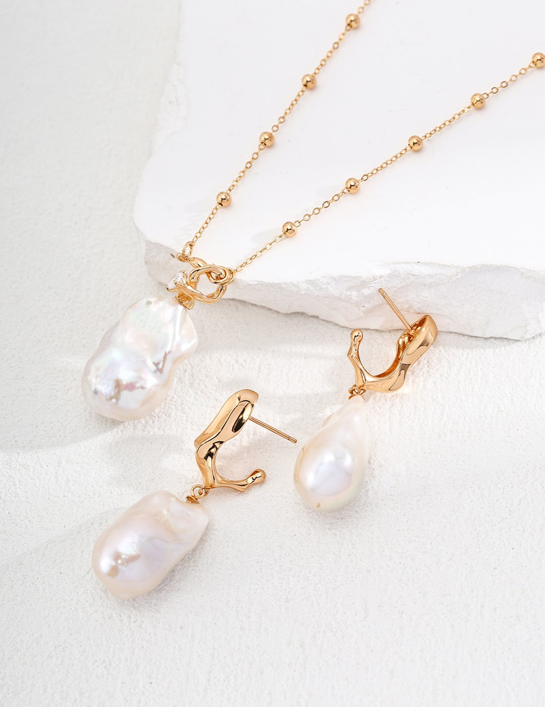 Natural Baroque Pearl Necklace
