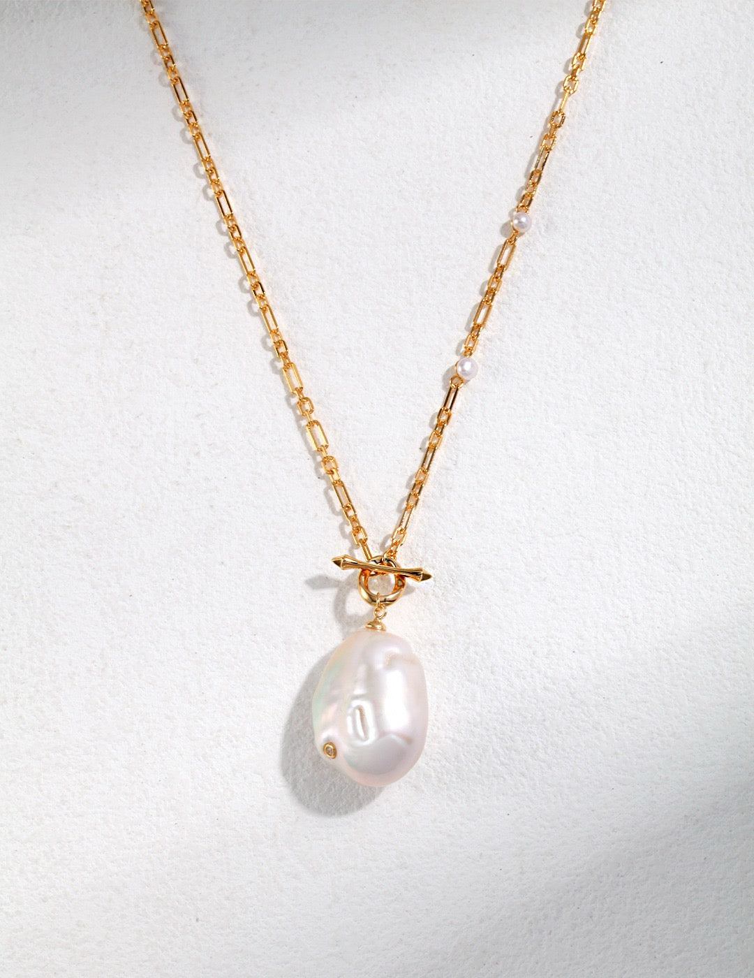 Essential Baroque Pearl Necklace