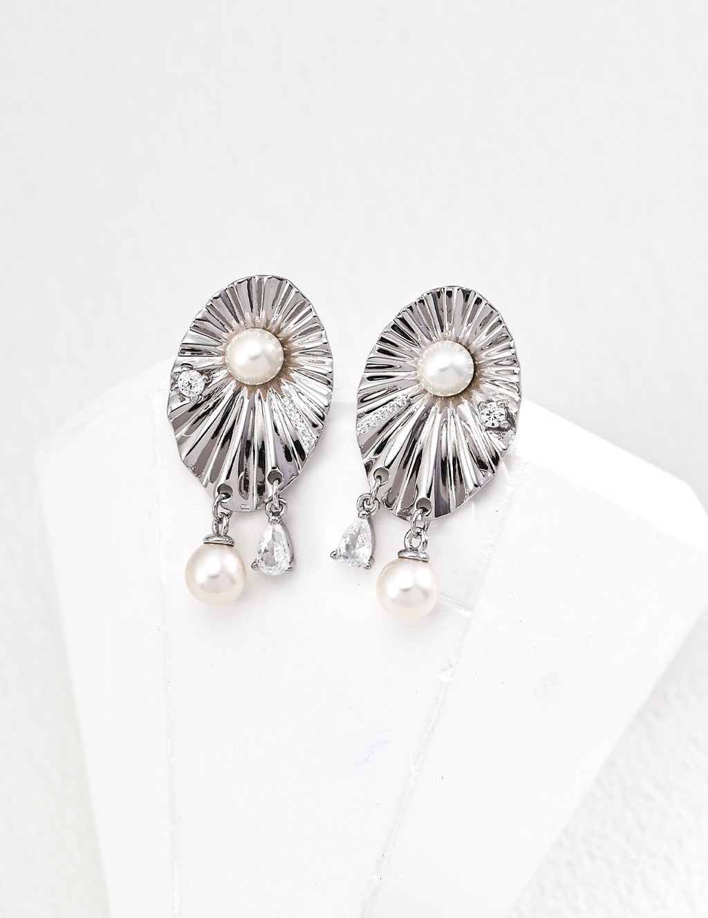 Ribbed Fan Pearl Drop Earrings