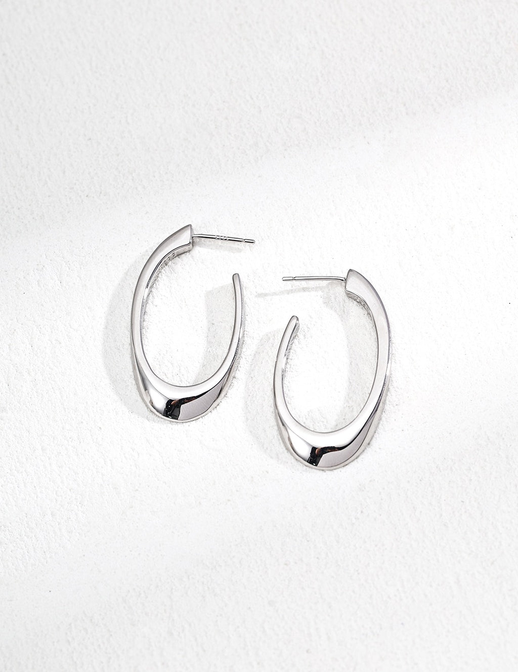Contour Oval Hoop Earrings