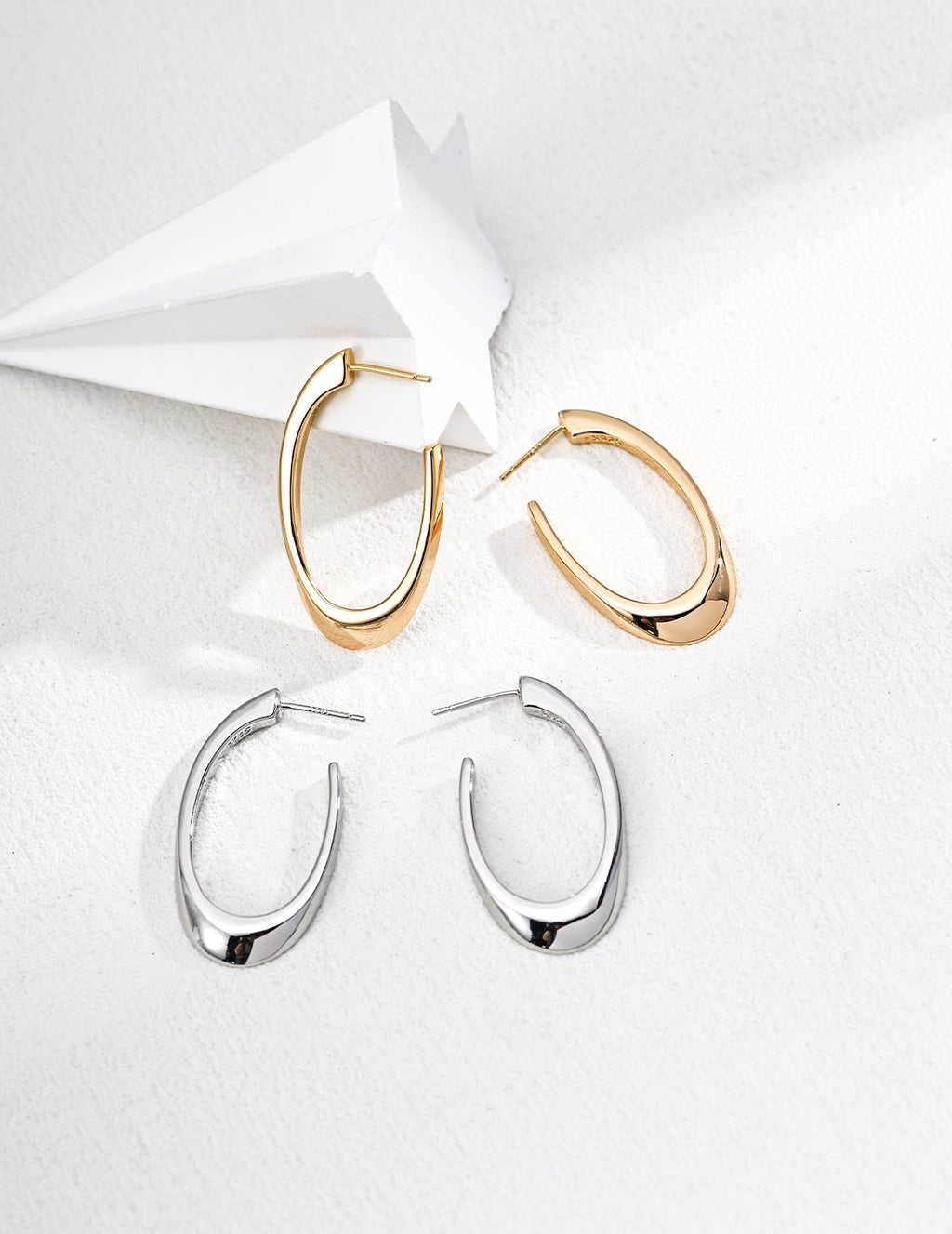 Contour Oval Hoop Earrings