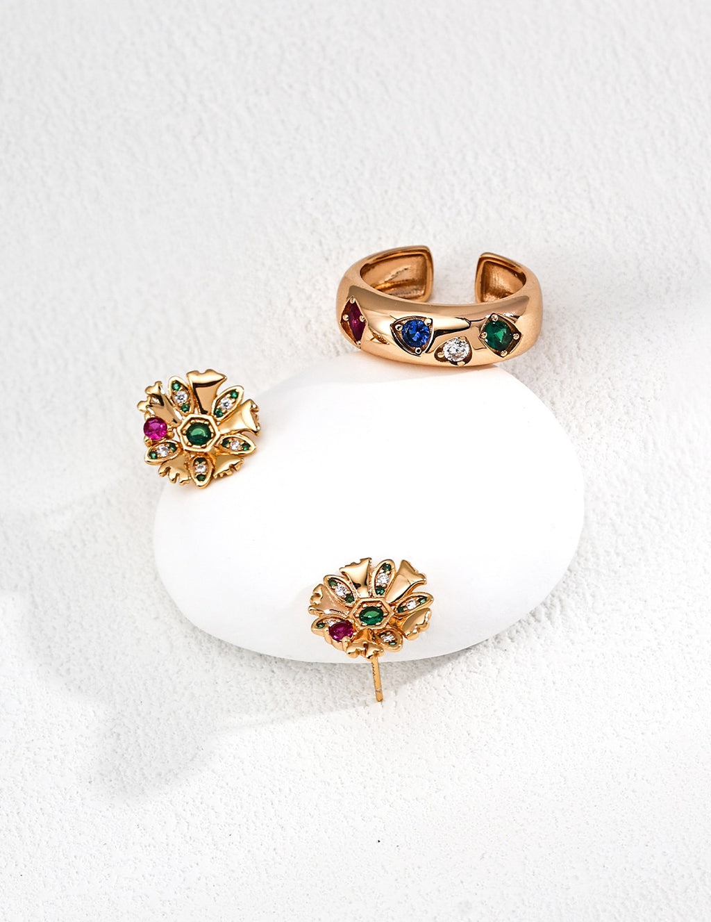 Floral Snowflake Stud Earrings