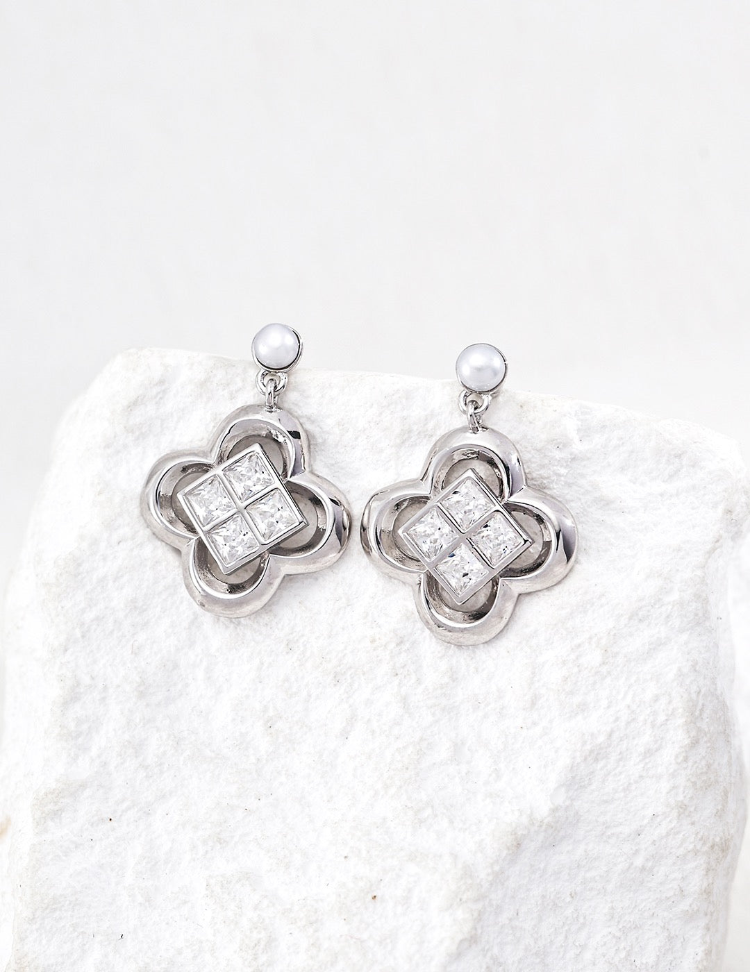 Pearl & Quatrefoil Clover Drop Earrings