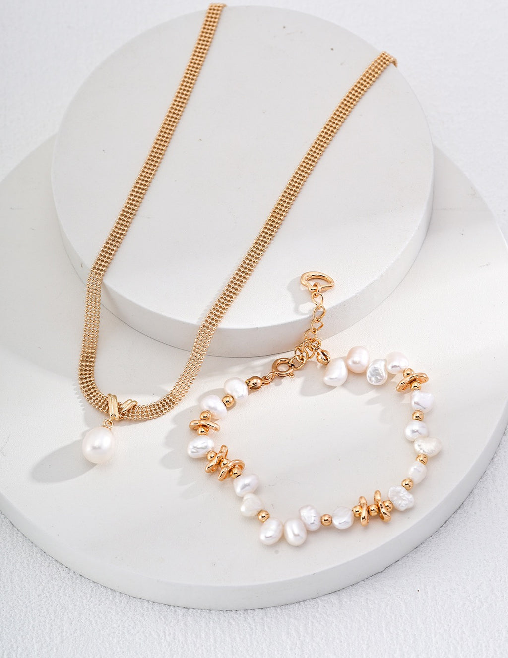 Pearl Drop Mesh Choker Necklace