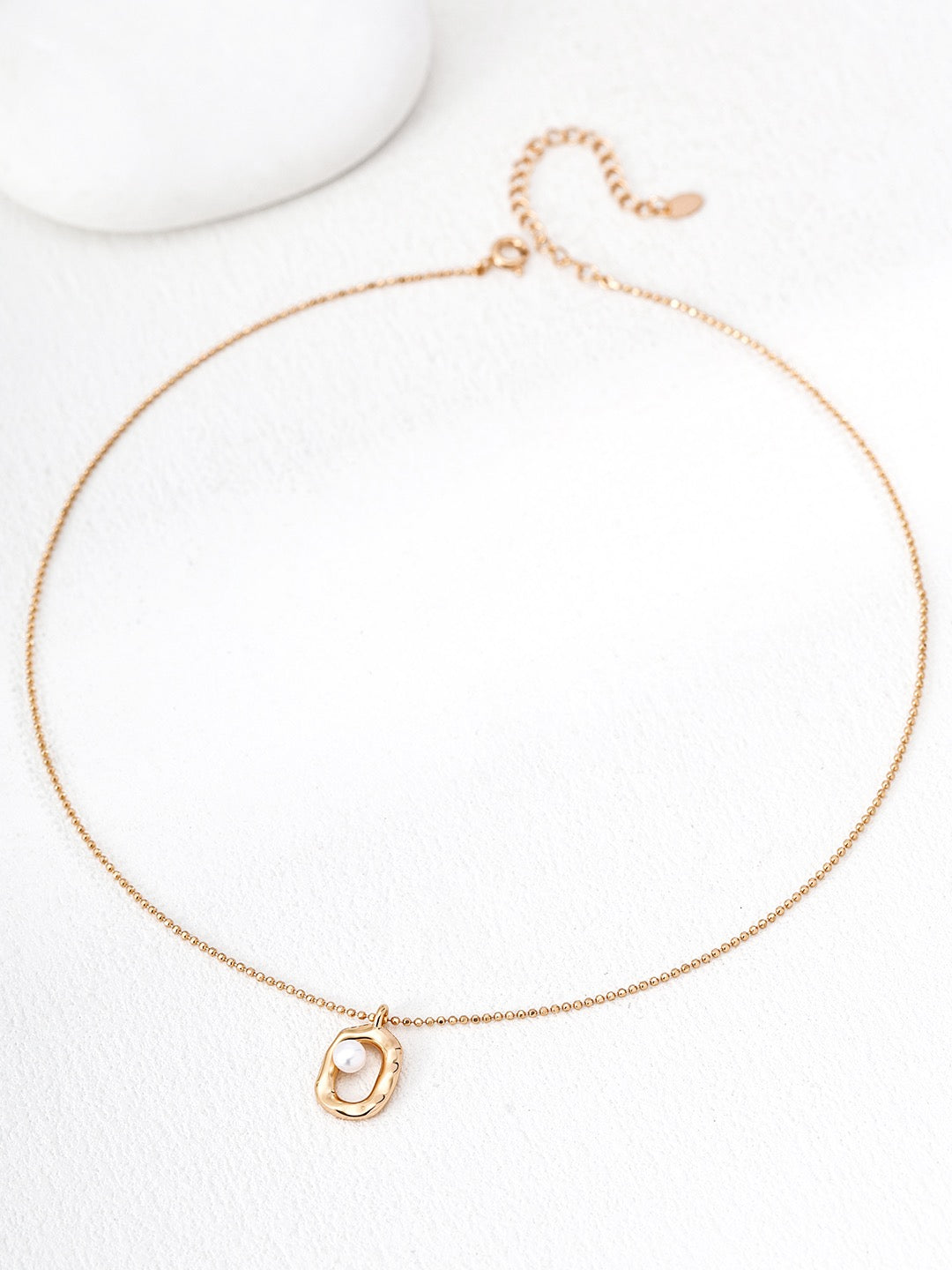 Molten Oval Pearl Pendant Necklace