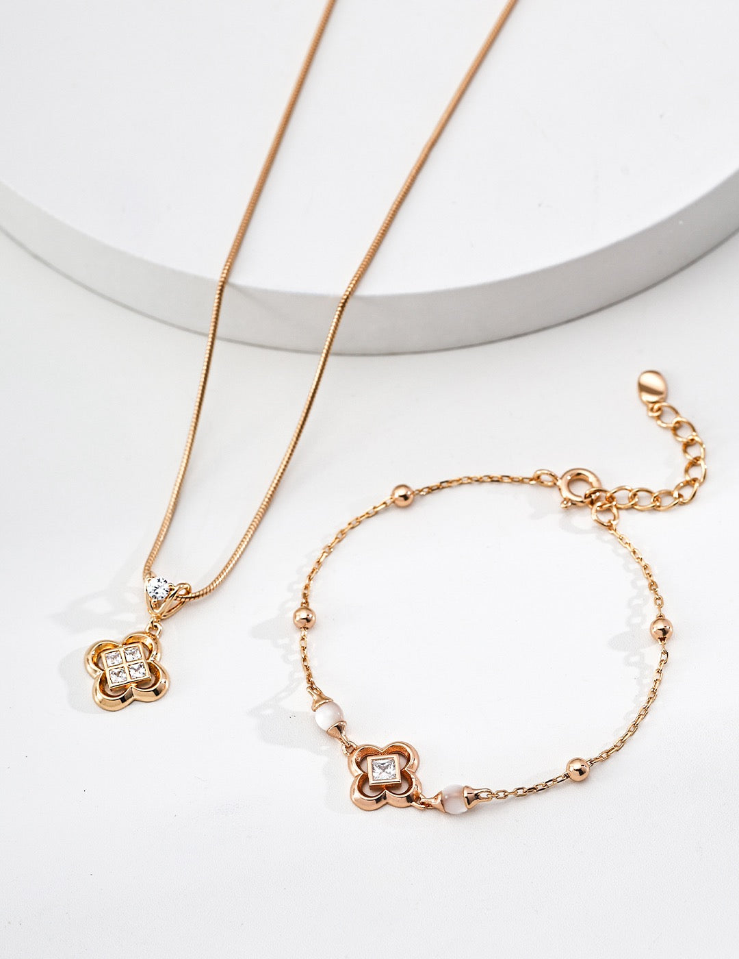 White Shell & CZ Quatrefoil Station Chain Bracelet