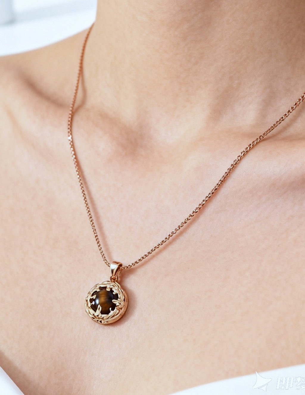 Molten Nest Gemstone Pendant Necklace
