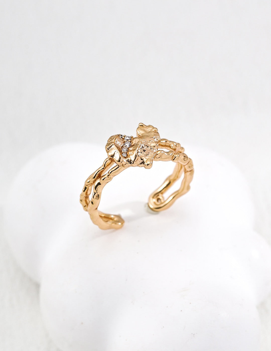 Molten Heart Twisted Band Ring