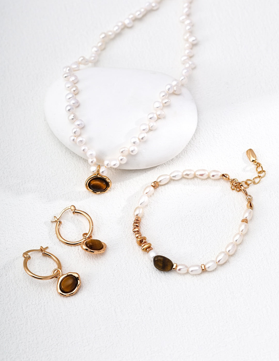 Amber Eye Pearl Strand Necklace