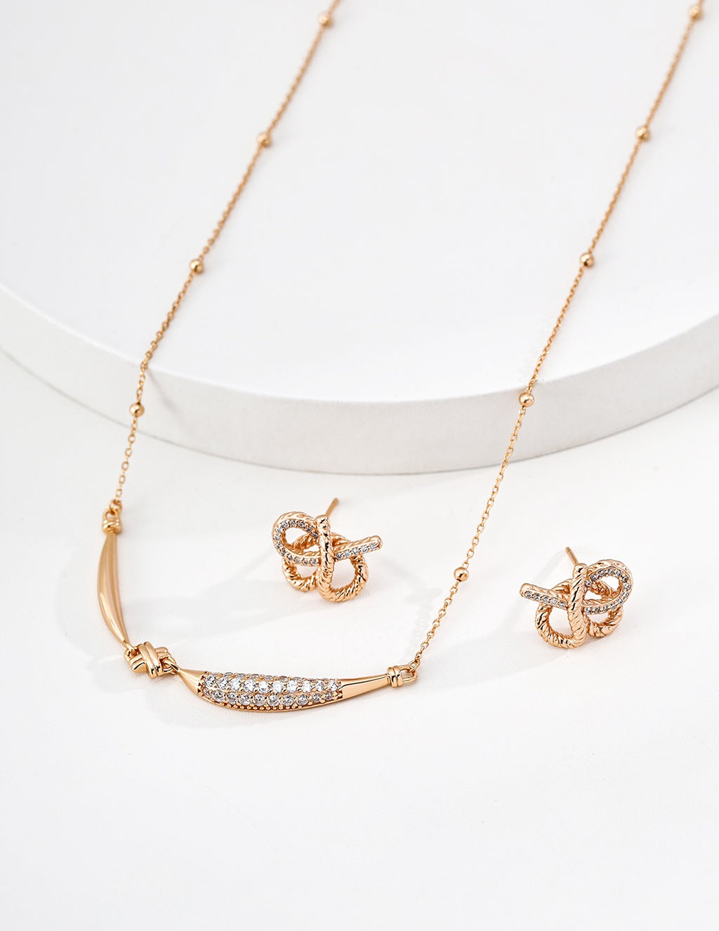 Curved Bar Knot Satellite Chain Necklace