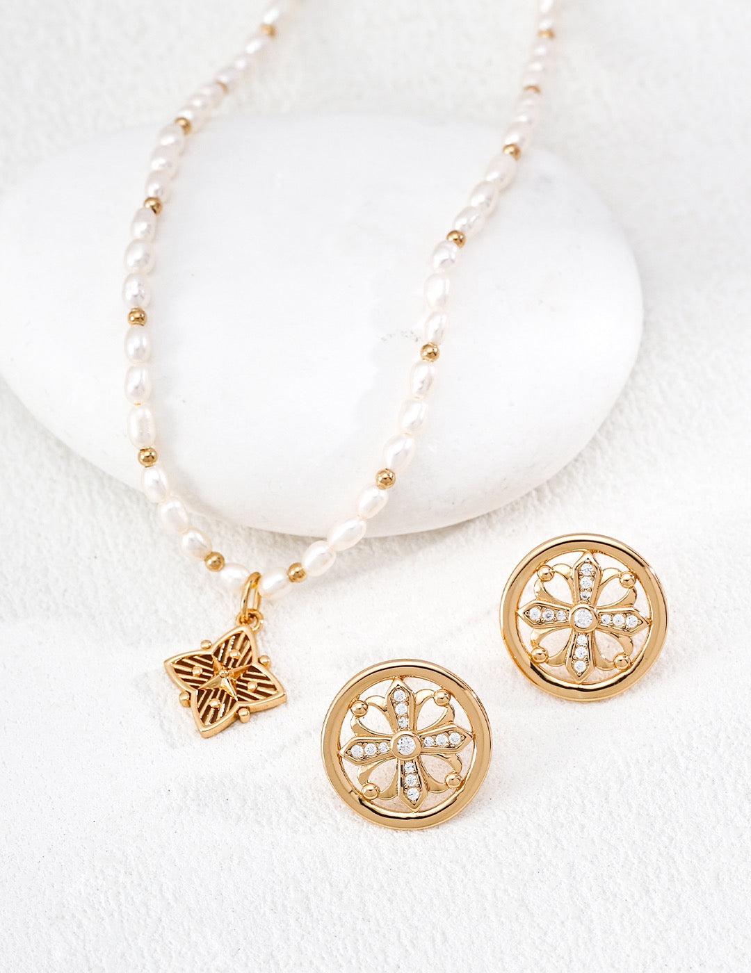Filigree Star Compass Pearl & Bead Strand Necklace
