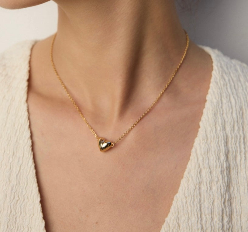 Dainty Puffed Heart Pendant Necklace