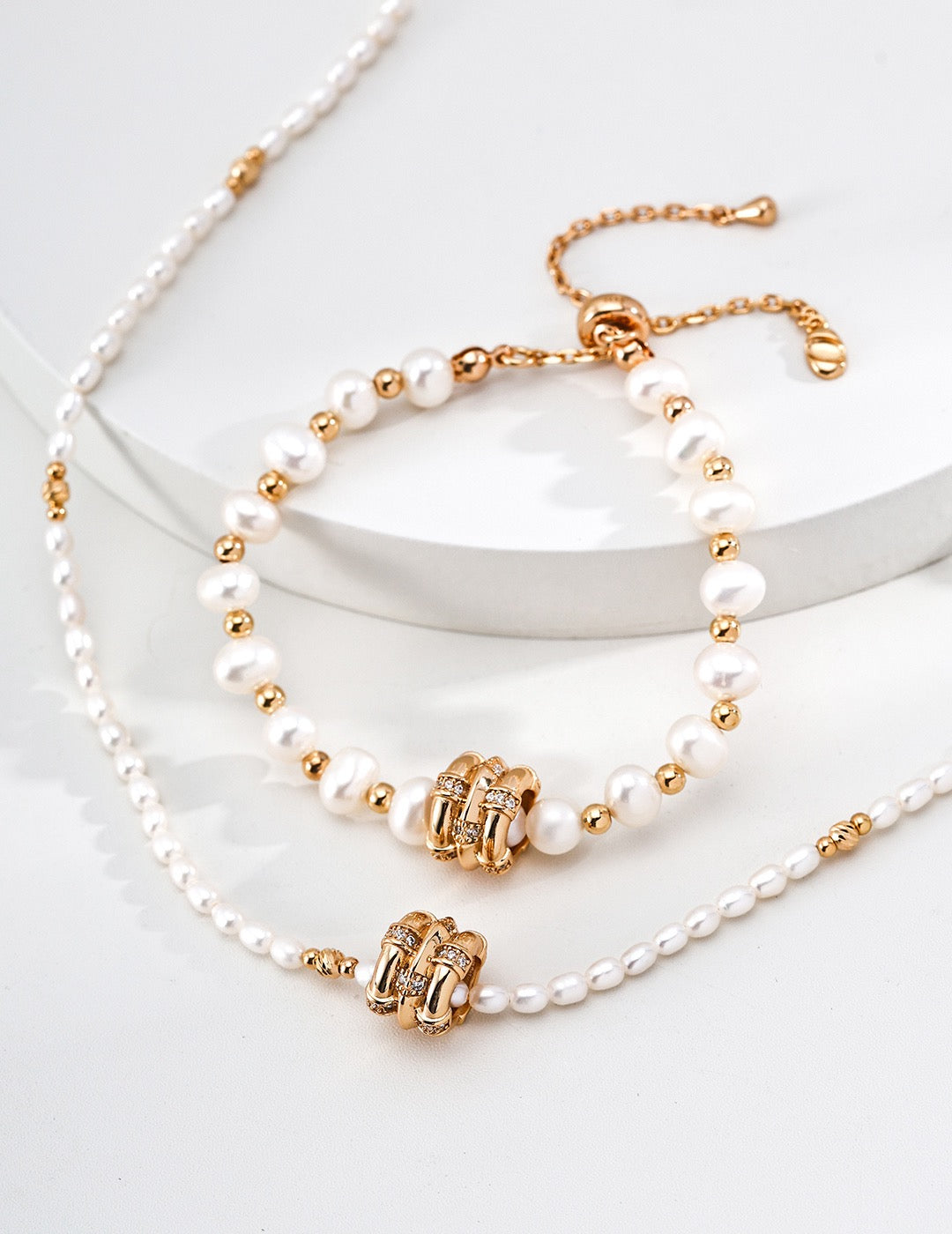 Lumière Pearl Knot Bracelet