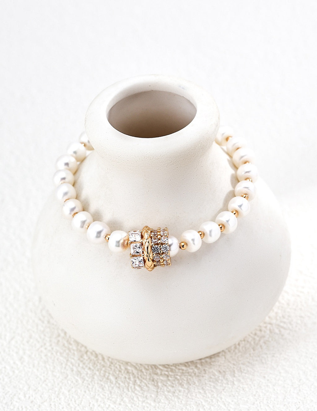 Céleste Pearl Barrel Bracelet