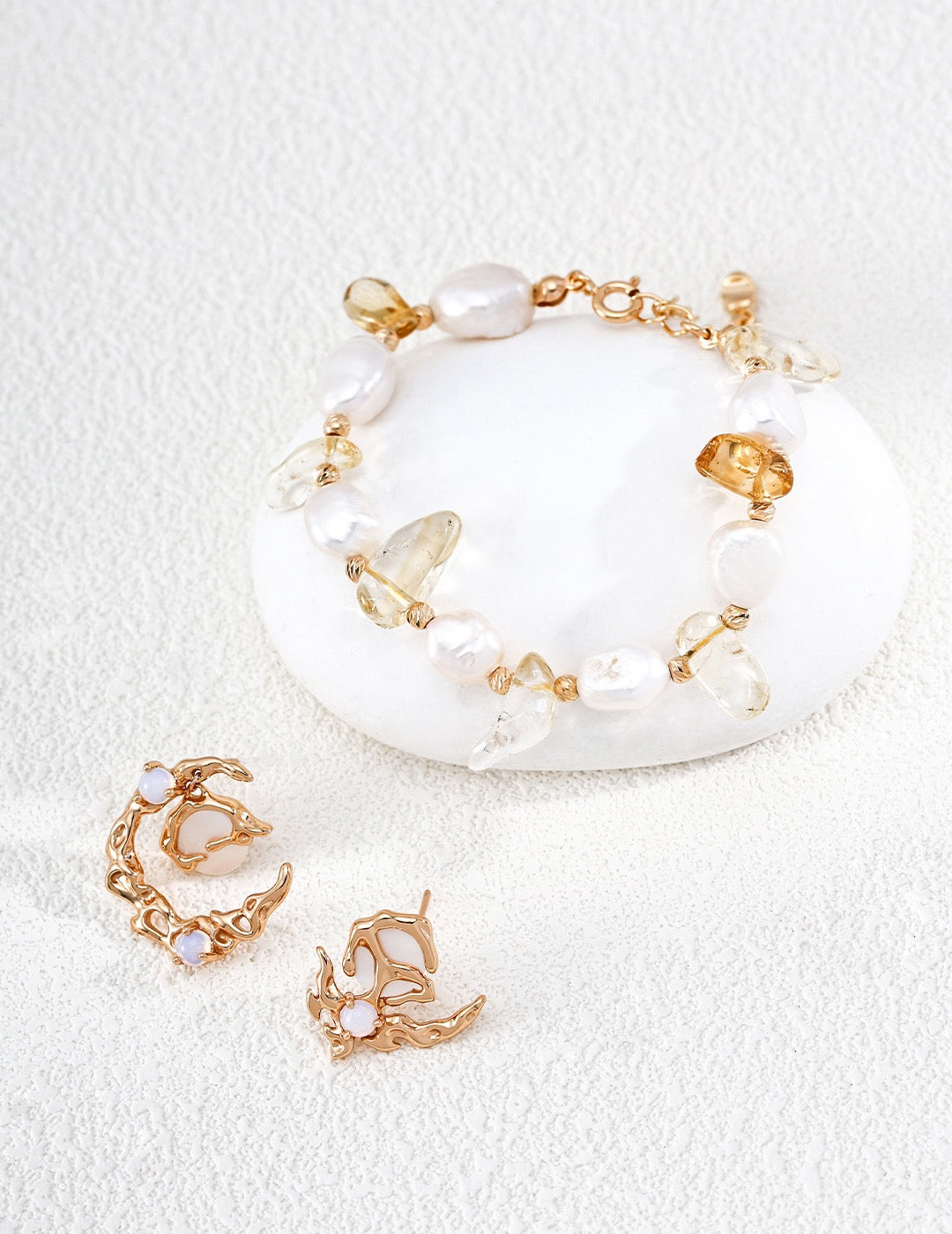 Soleil Baroque Pearl & Citrine Bracelet