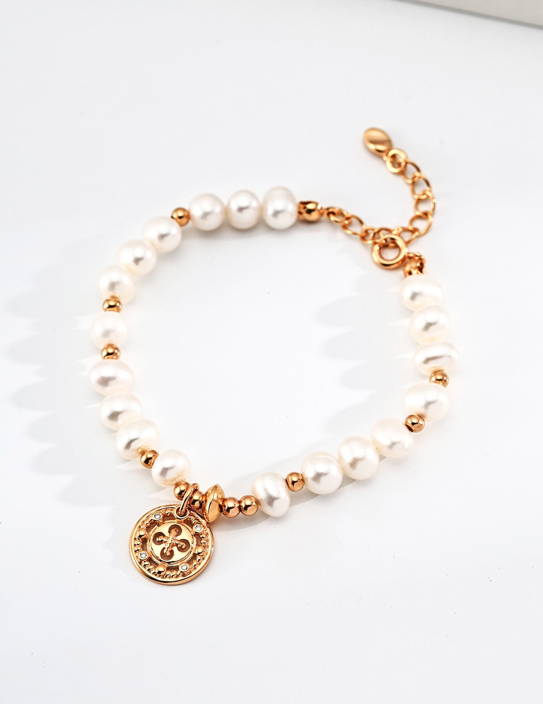 Médaillon Pearl Coin Charm Bracelet