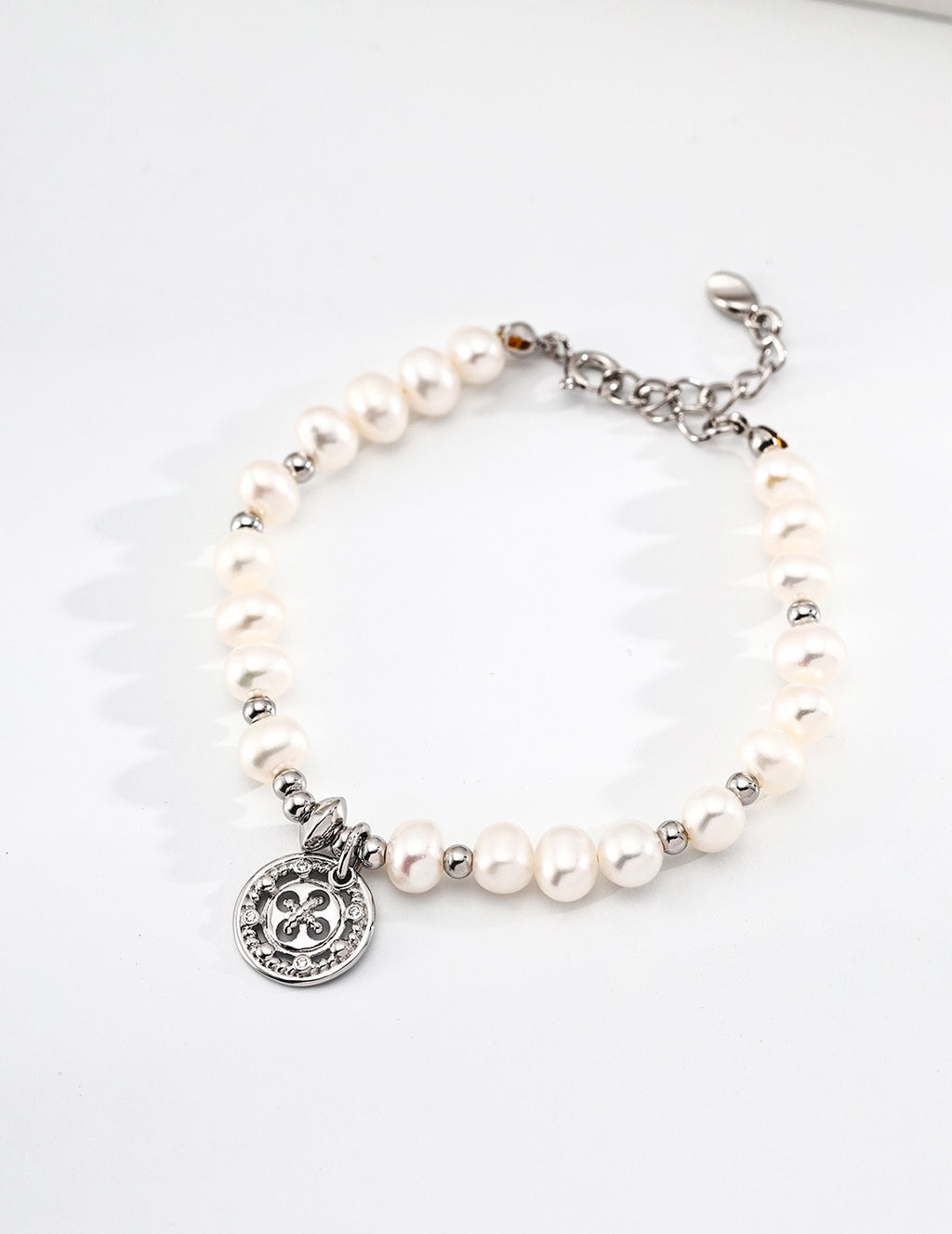 Médaillon Pearl Coin Charm Bracelet
