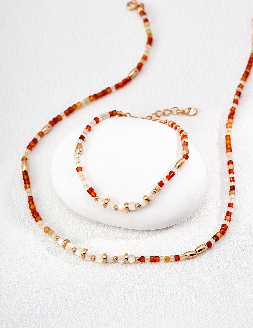 Braise Agate & Nacre Beaded Bracelet