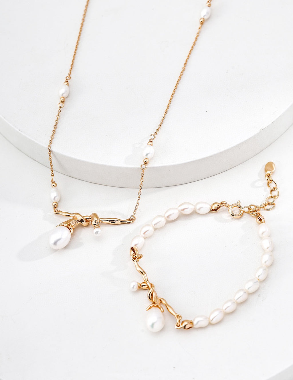 Nœud Pearl Knot Charm Bracelet