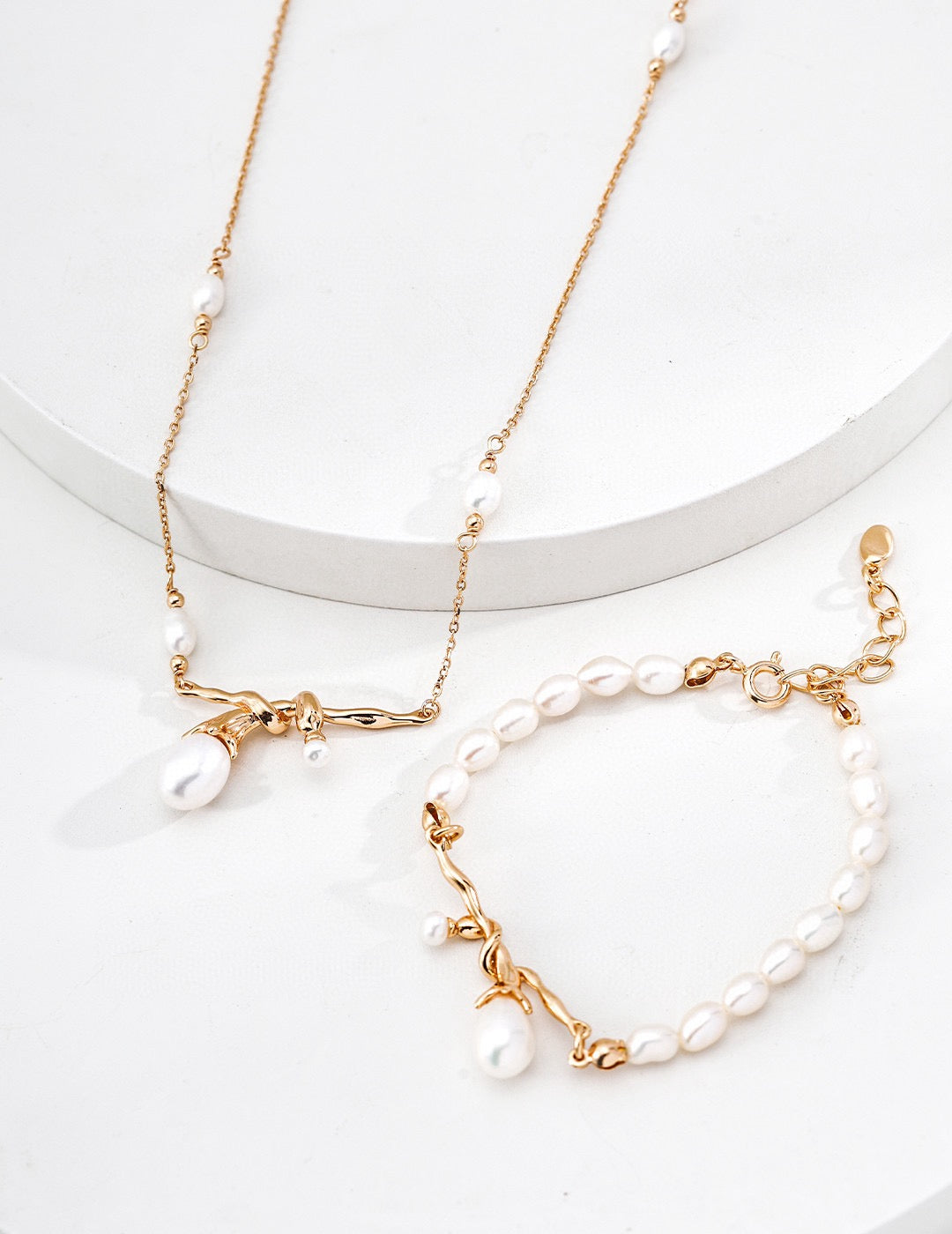 Nœud Pearl Knot Charm Bracelet
