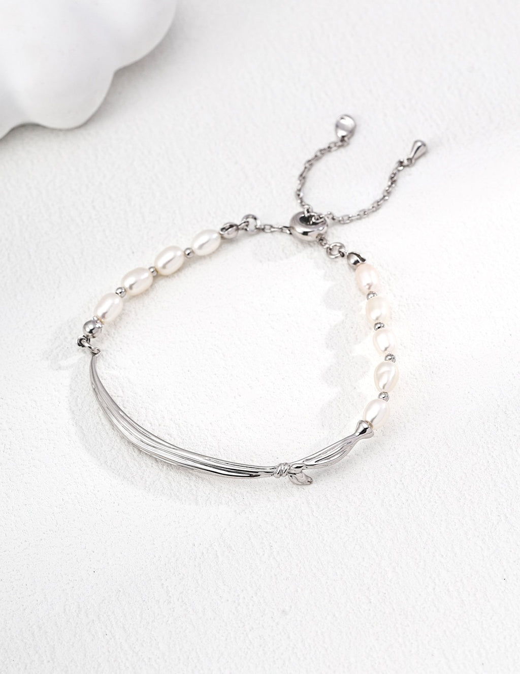 Pearl Knot Ruban Adjustable Bracelet