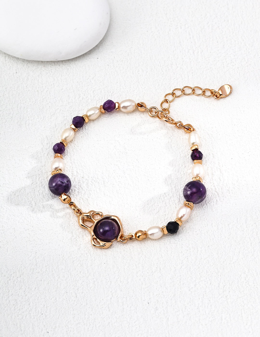 Amethyst & Pearl Griffe Royale Bracelet