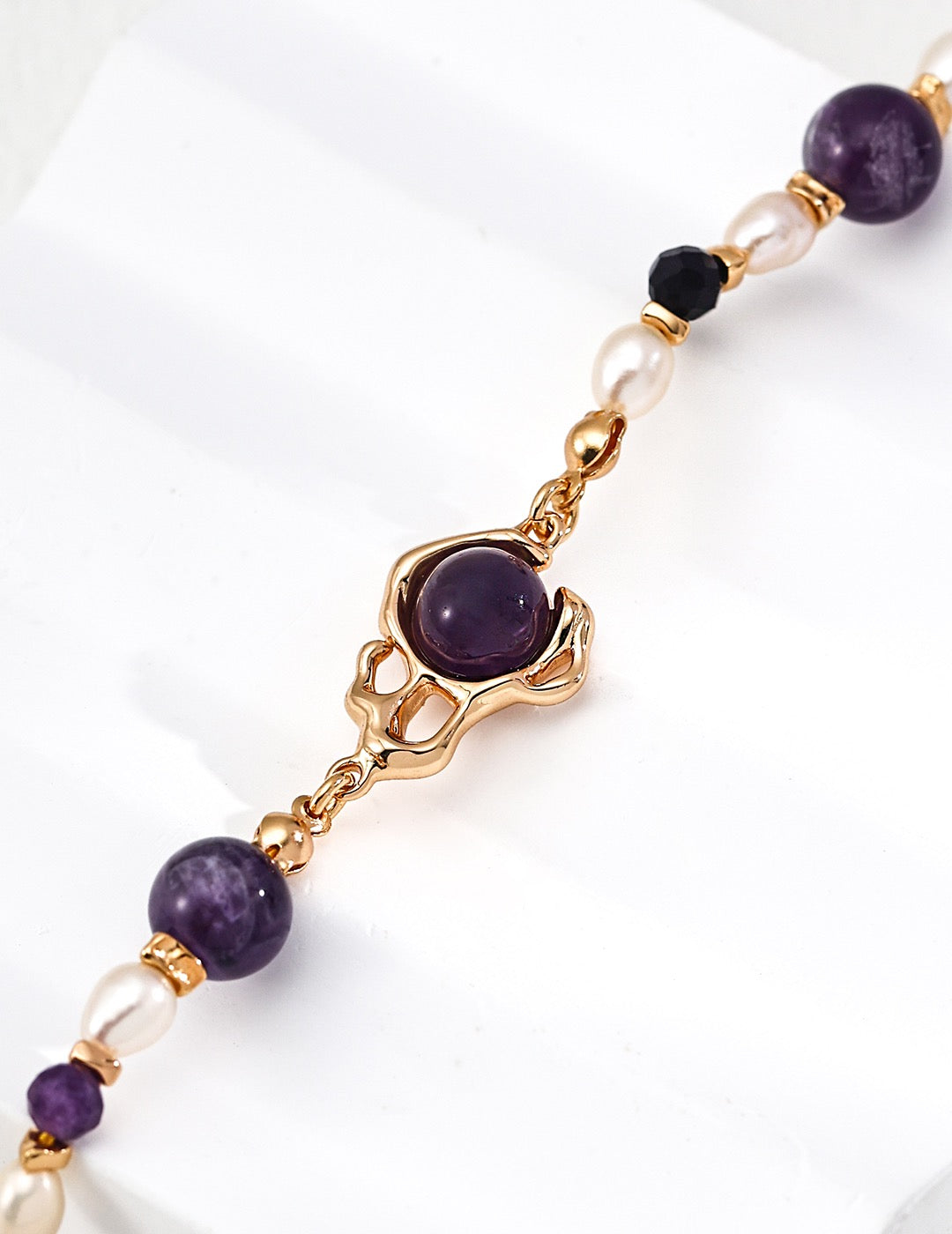 Amethyst & Pearl Griffe Royale Bracelet