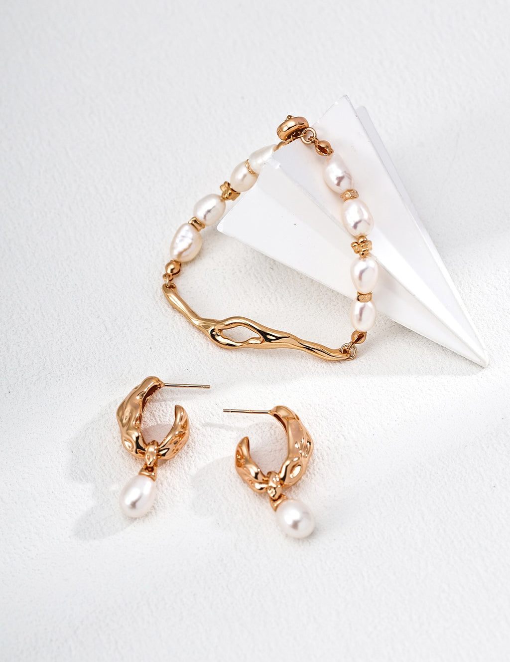 Baroque Pearl Onde Dorée Adjustable Bracelet