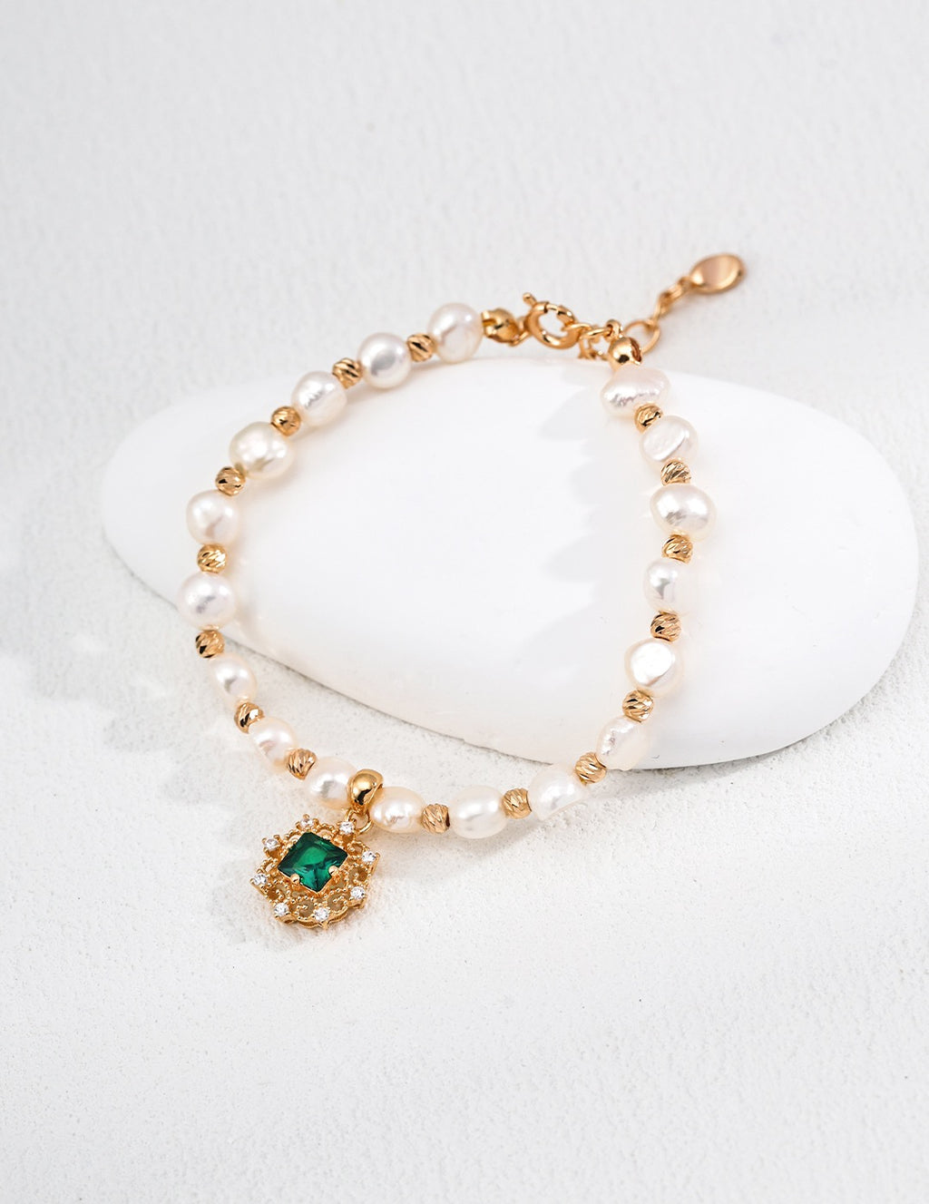 Pearl & Emerald Bijou Pendant Bracelet
