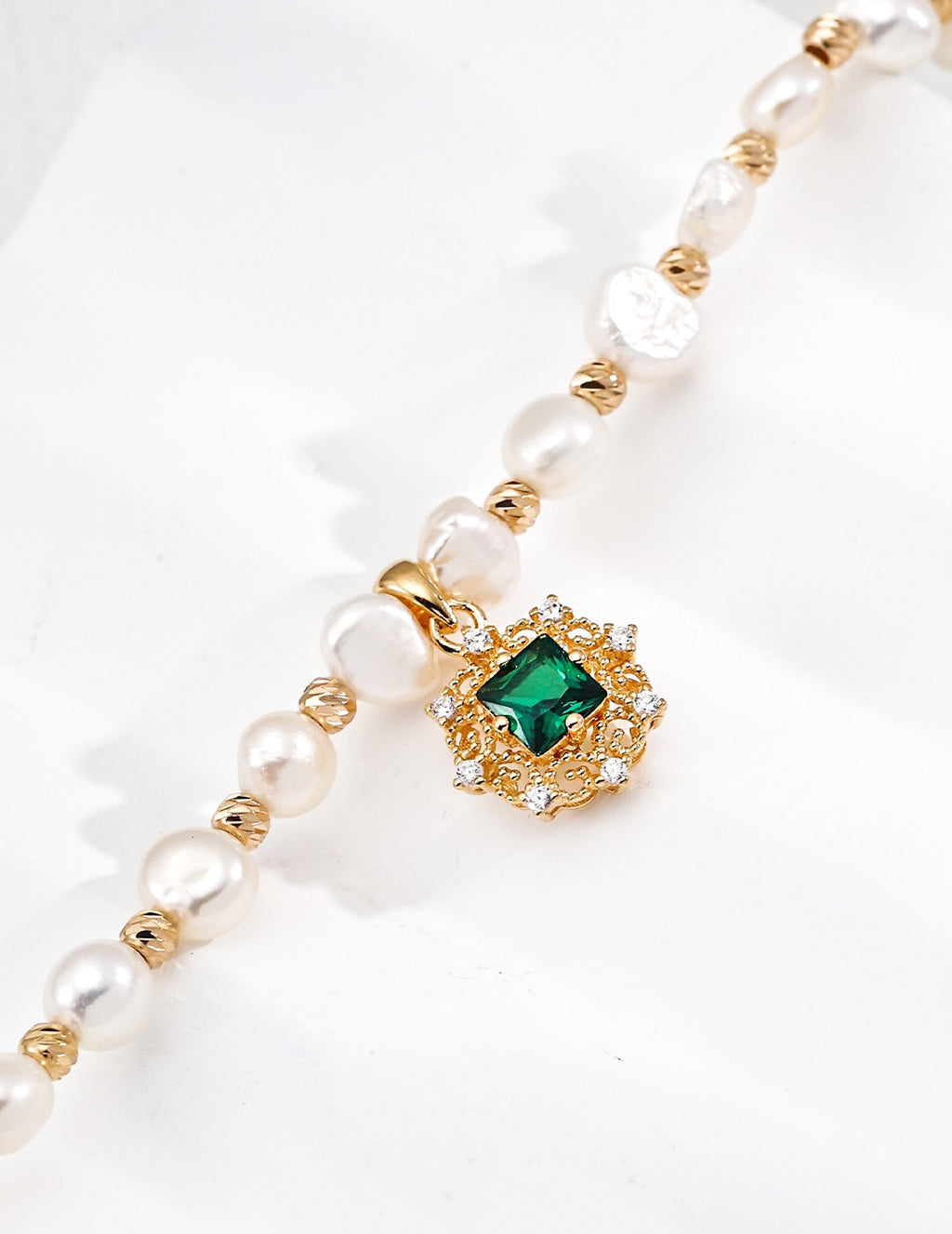 Pearl & Emerald Bijou Pendant Bracelet