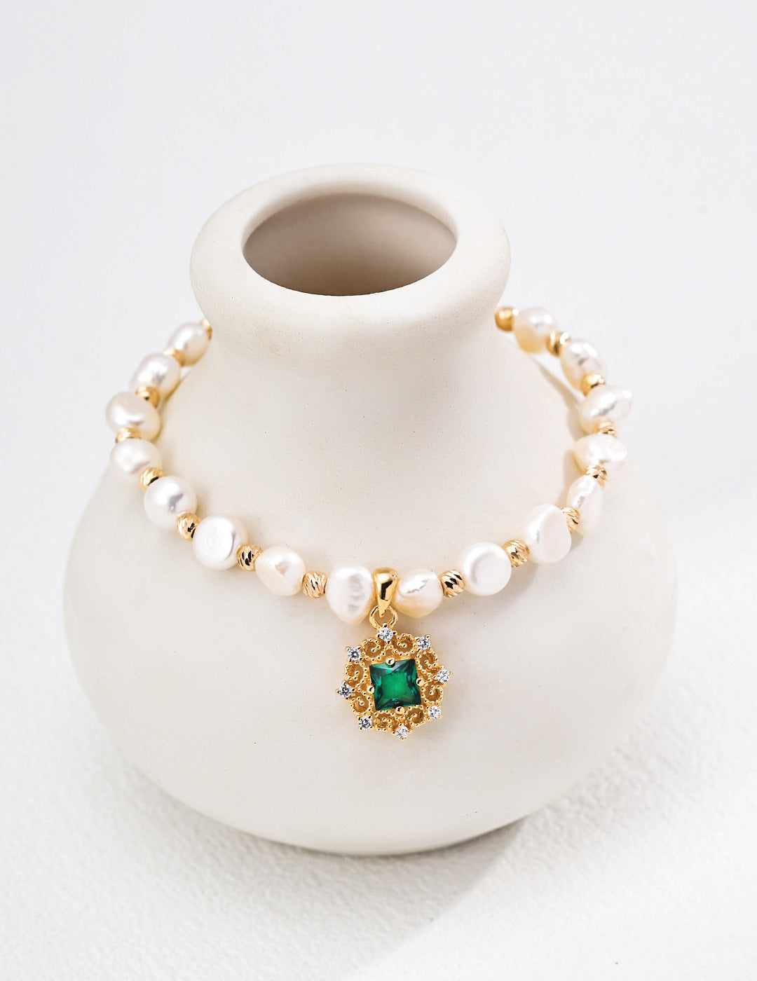 Pearl & Emerald Bijou Pendant Bracelet
