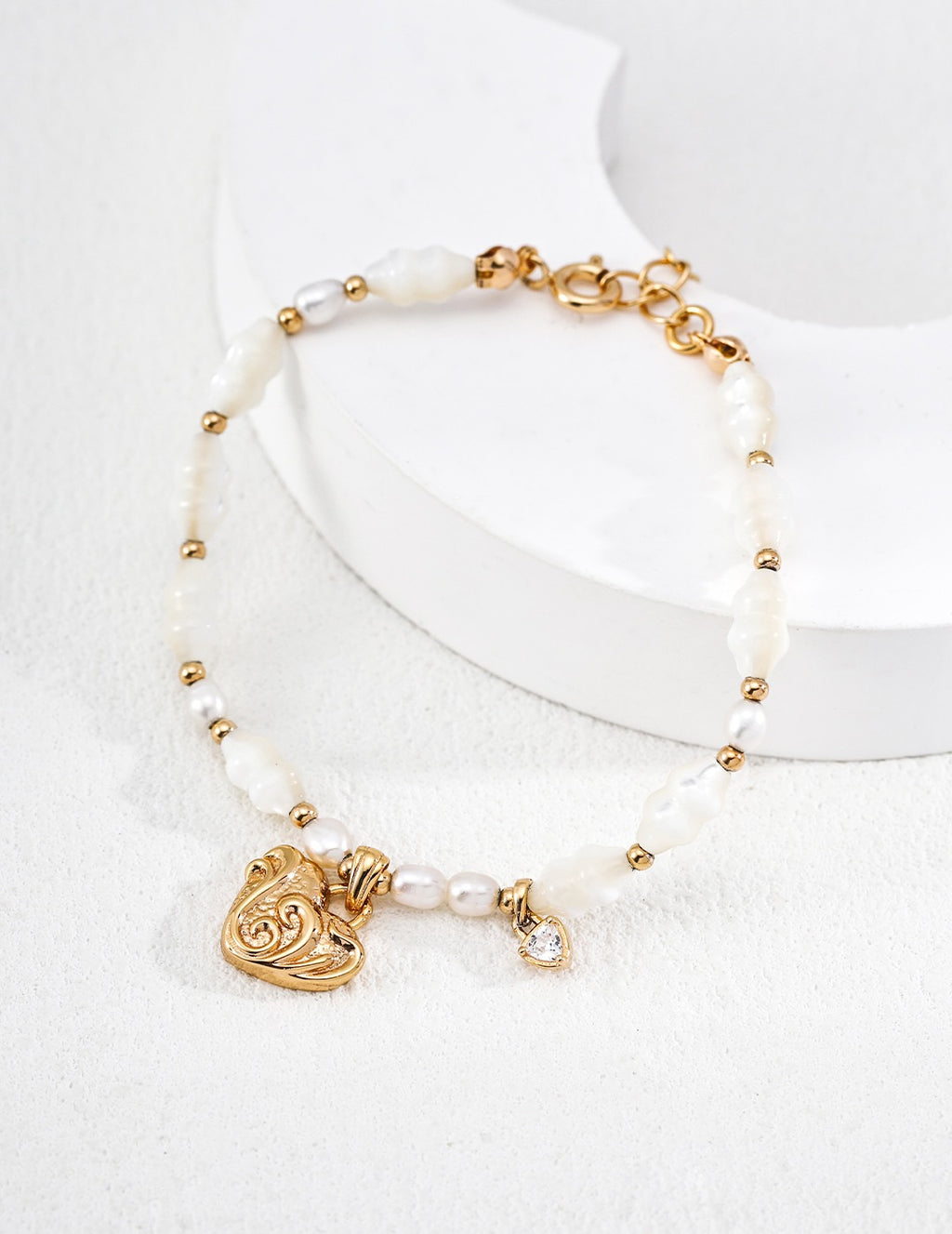 Shell & Pearl Coeur Baroque Charm Bracelet