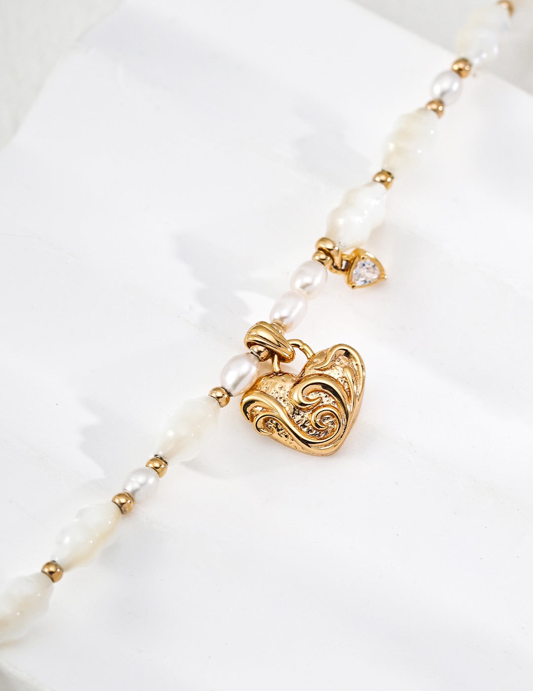 Shell & Pearl Coeur Baroque Charm Bracelet