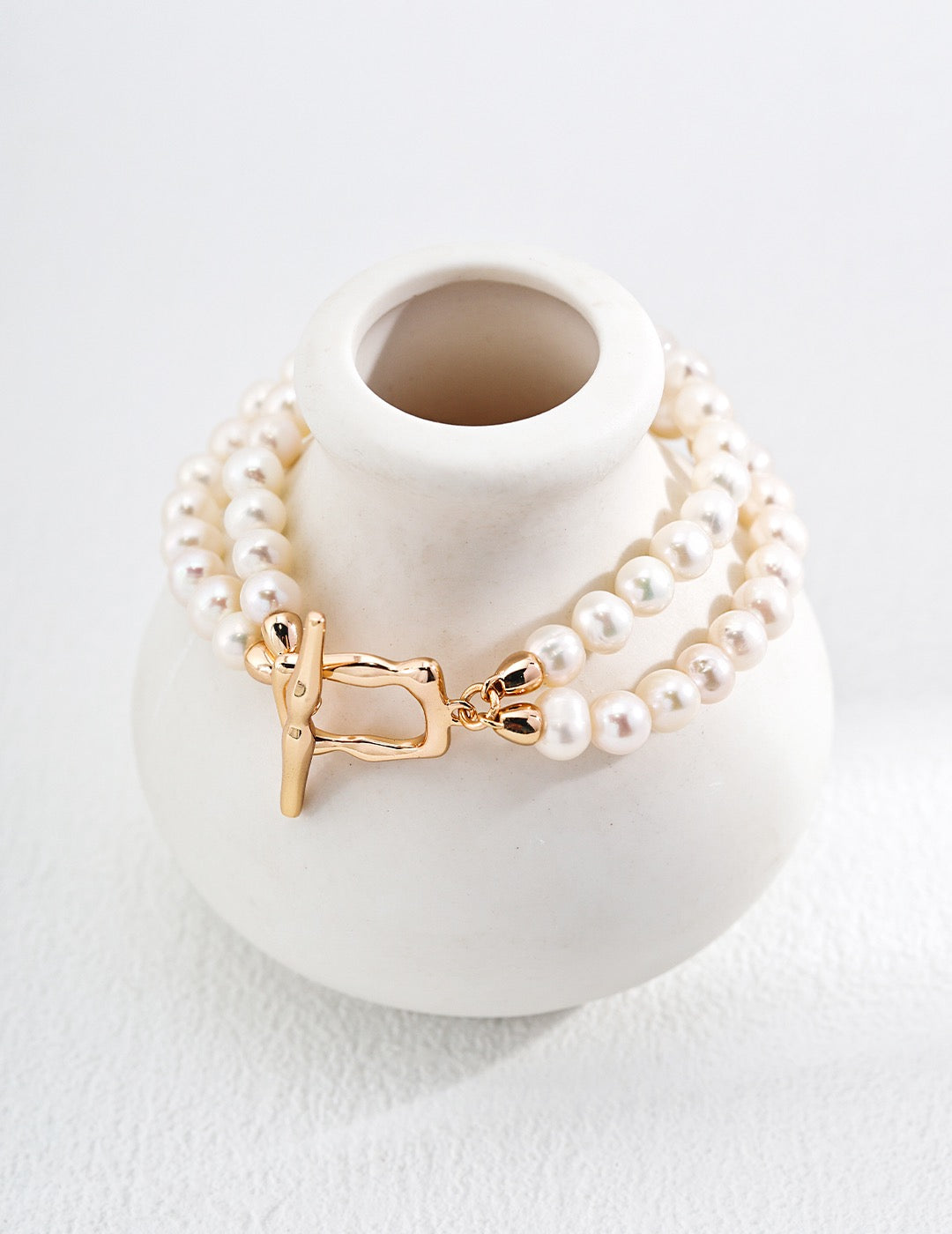 Double Pearl Strand Toggle Classique Bracelet