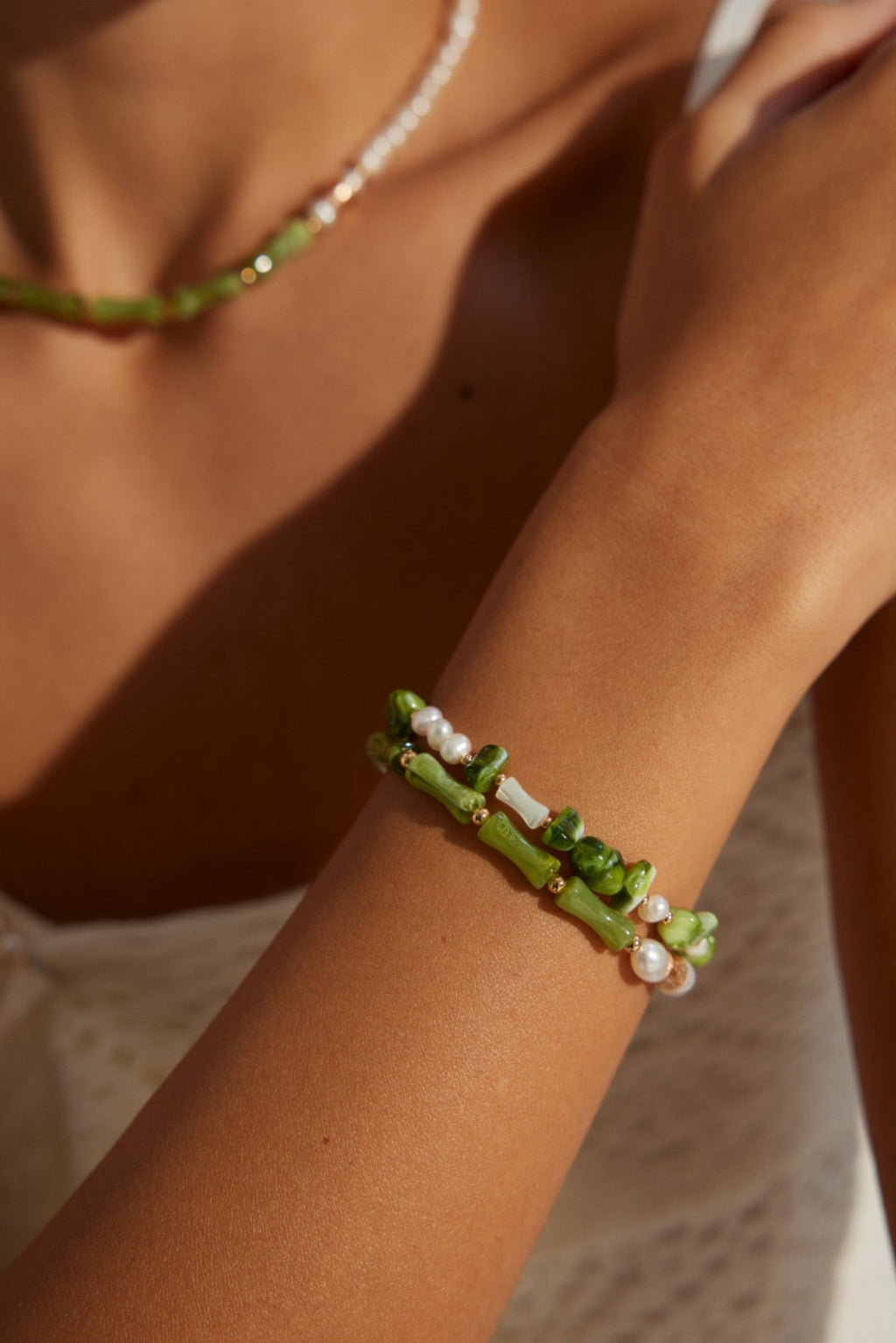 Green Resin & Pearl Forêt Émeraude Bracelet