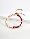 Red Cord & Gold Bar Fil Rouge Bracelet