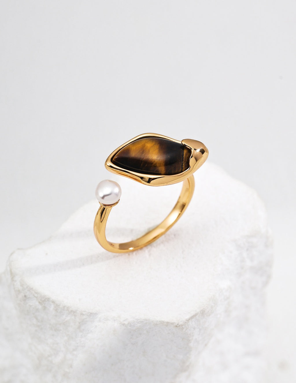 Tiger & Pearl Crest Ring
