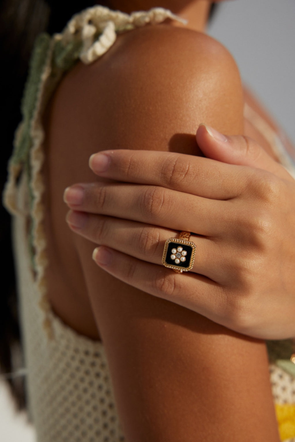 Noir Bloom Signet Ring