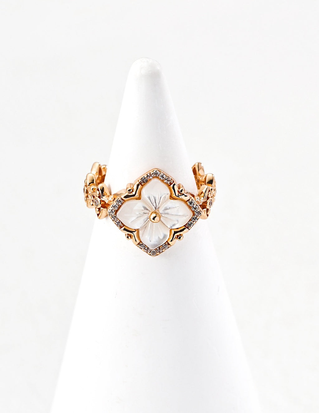 Alba Clover Halo Ring