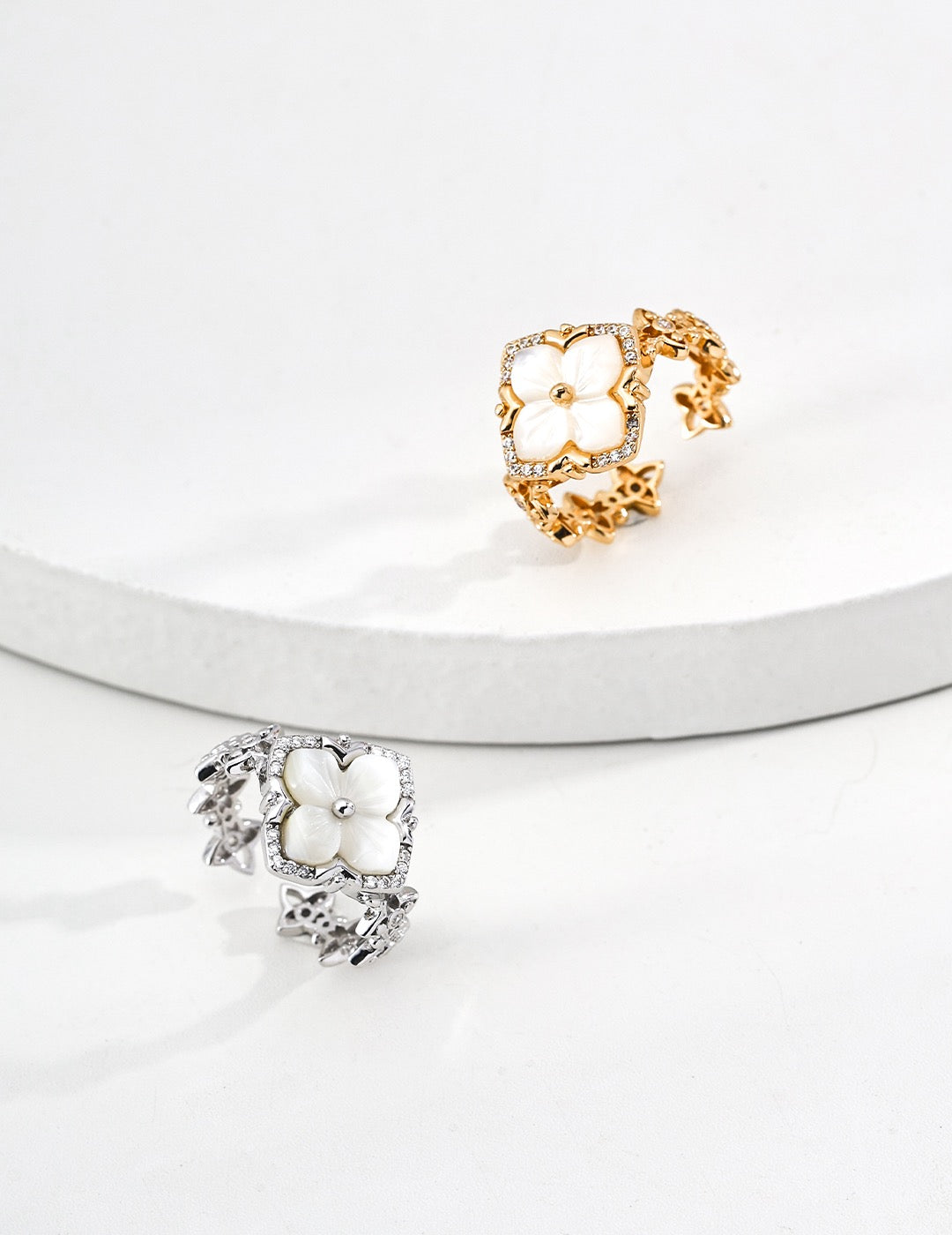 Alba Clover Halo Ring