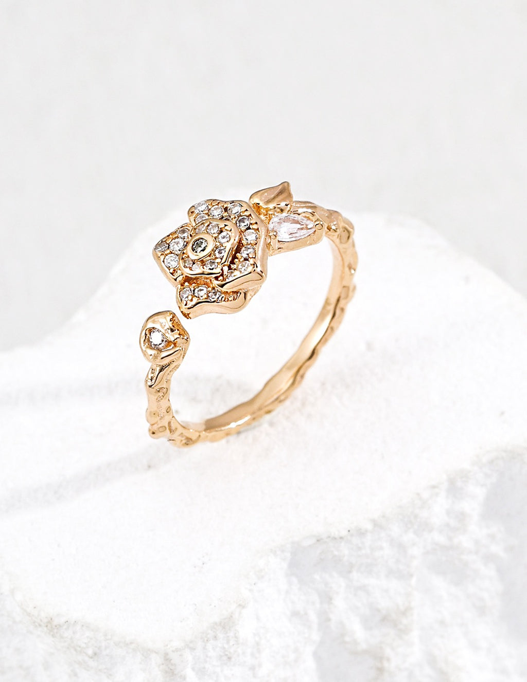 Rosette Vine Ring