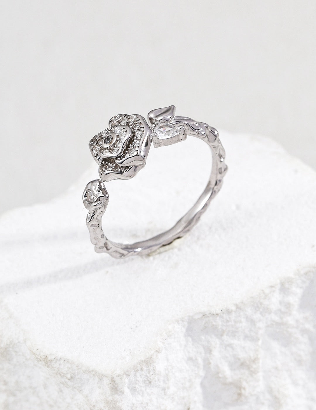Rosette Vine Ring
