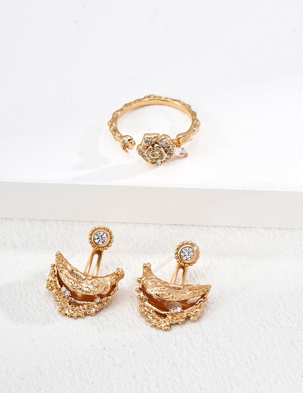 Rosette Vine Ring
