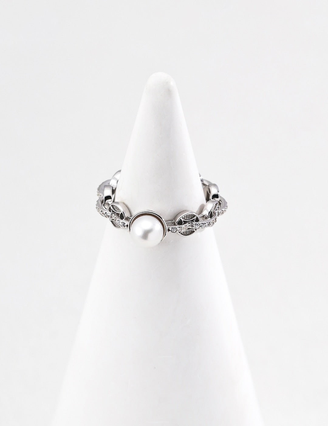 Petal & Pearl Adjustable Ring