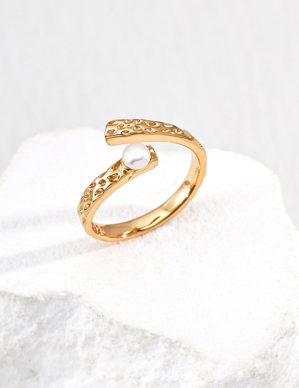 Hammered Bypass Pearl Open Ring