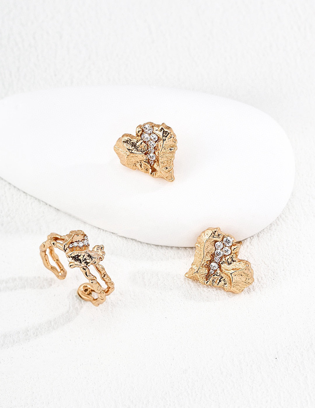 Molten Heart Twisted Band Ring