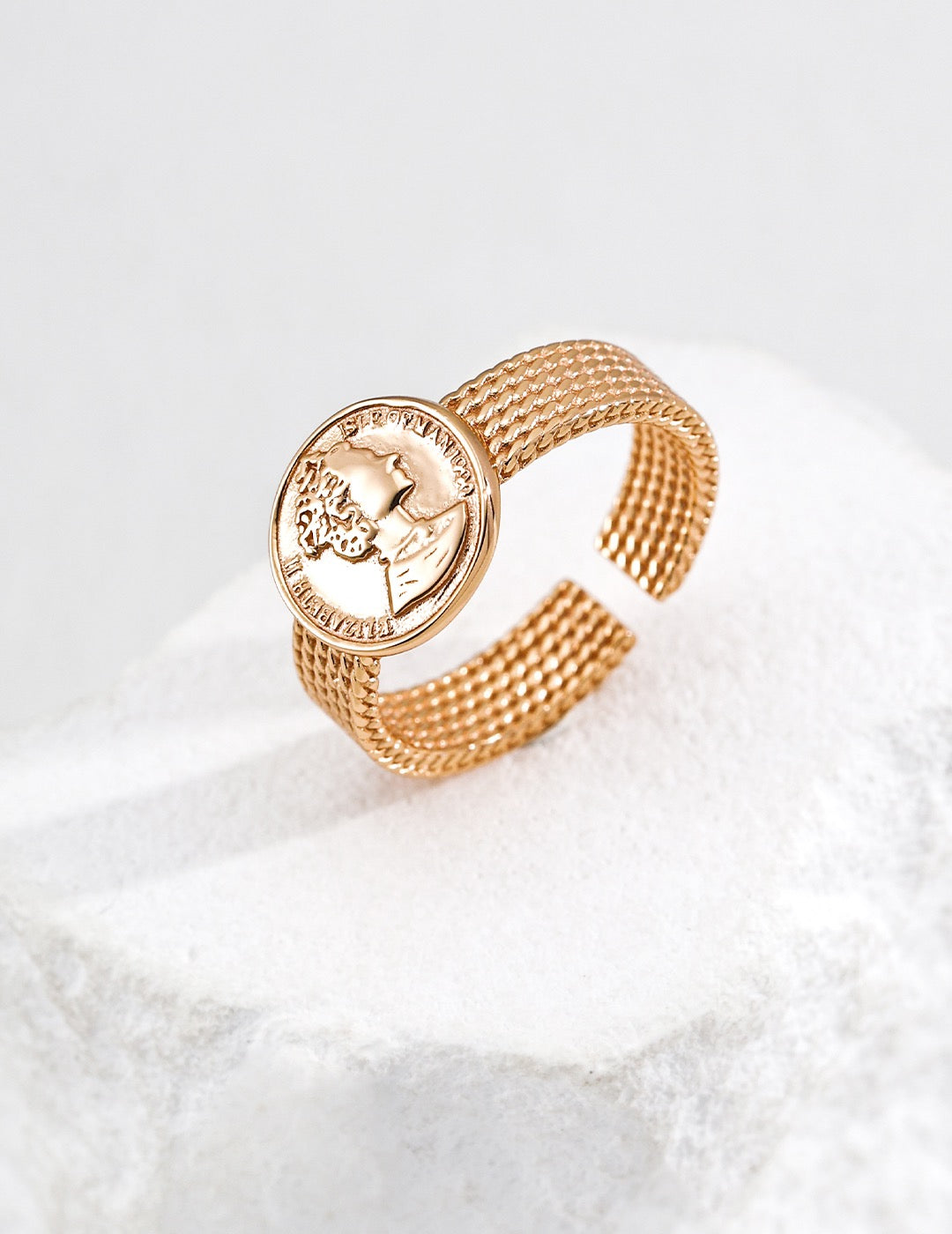 Sovereign Coin Ring