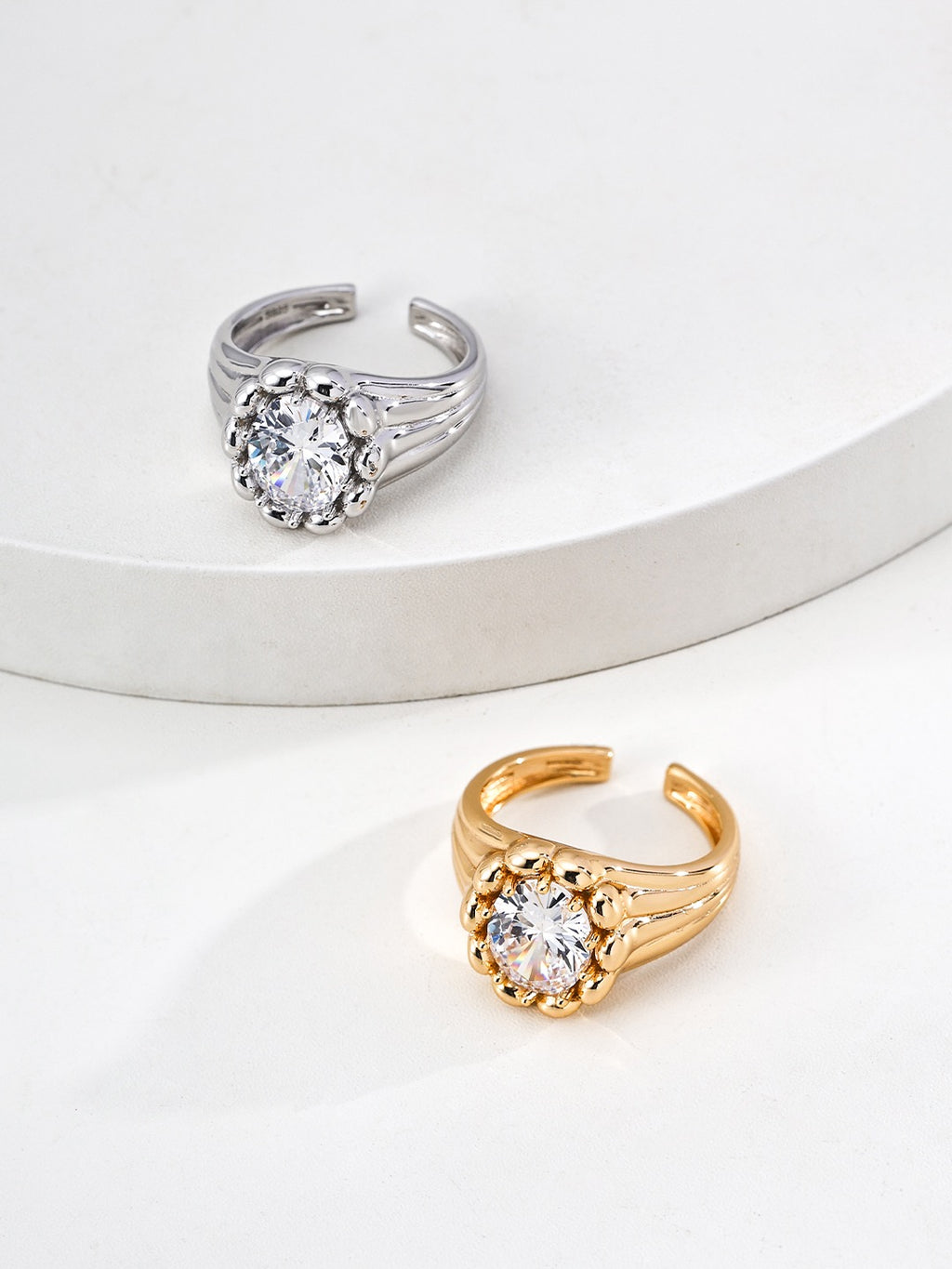 Flora Solitaire Ring