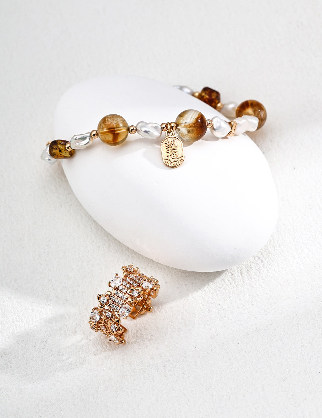Lumière Lace Ring